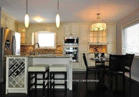 344-moore-park-avenue-toronto-ontario-c12852586