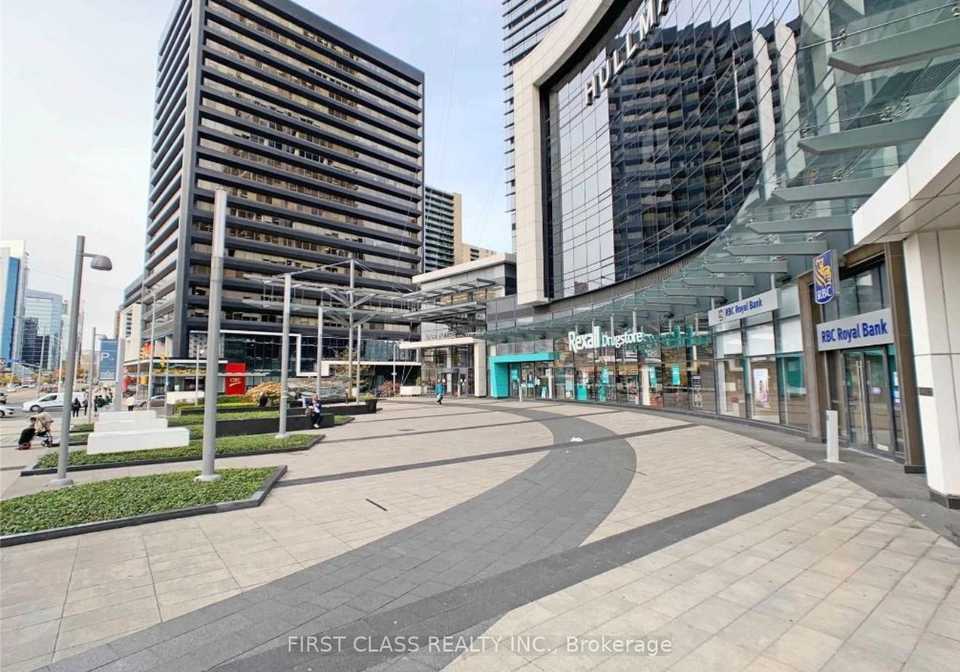 5-sheppard-avenue-e-north-york-ontario-c12852732