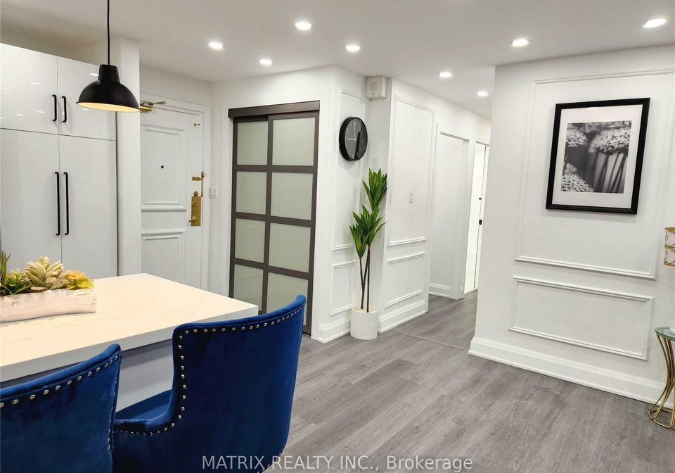 60-pavane-linkway-way-east-york-ontario-c12852756