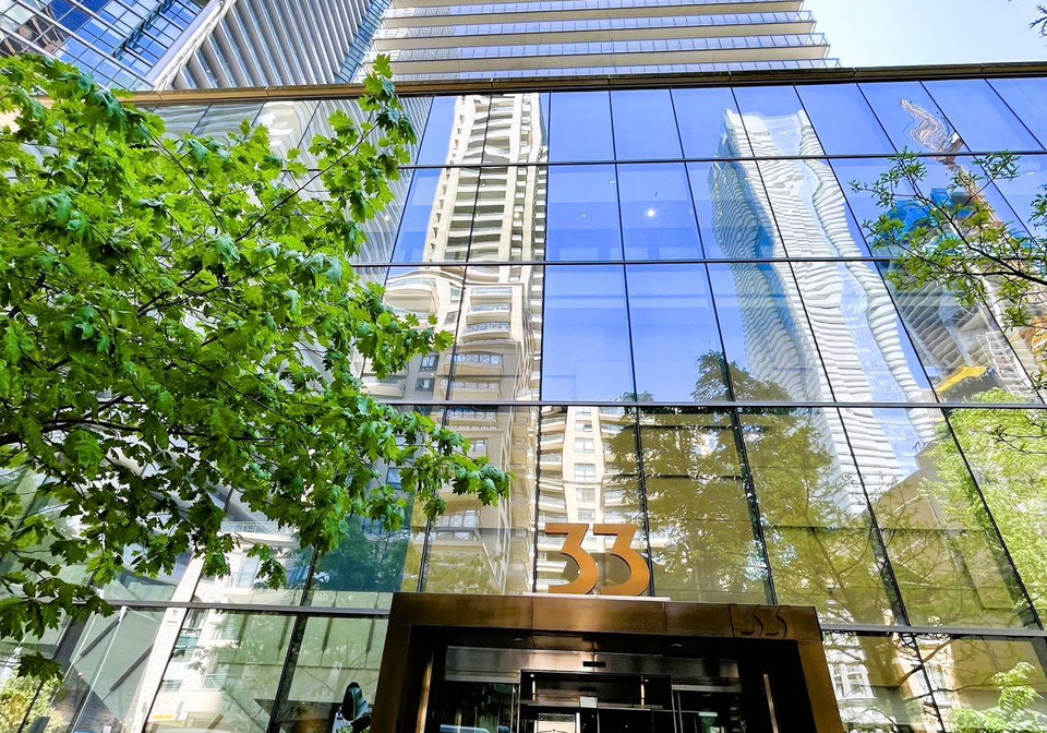 33-charles-street-e-toronto-ontario-c12853252