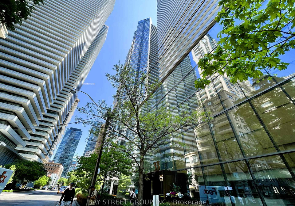 33-charles-street-e-toronto-ontario-c12853252