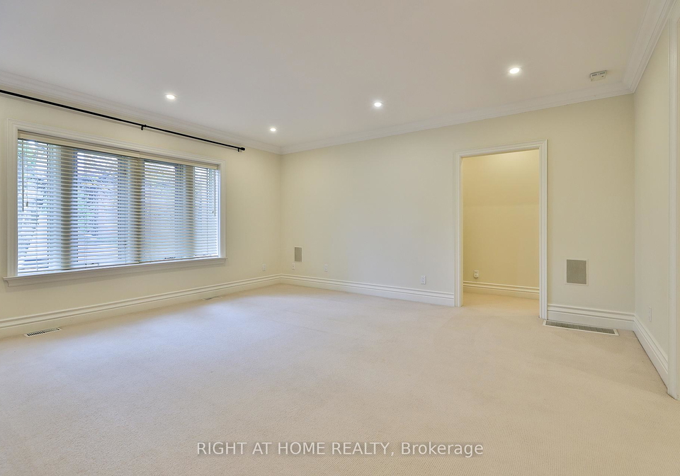 119-chaplin-crescent-toronto-ontario-c12853662