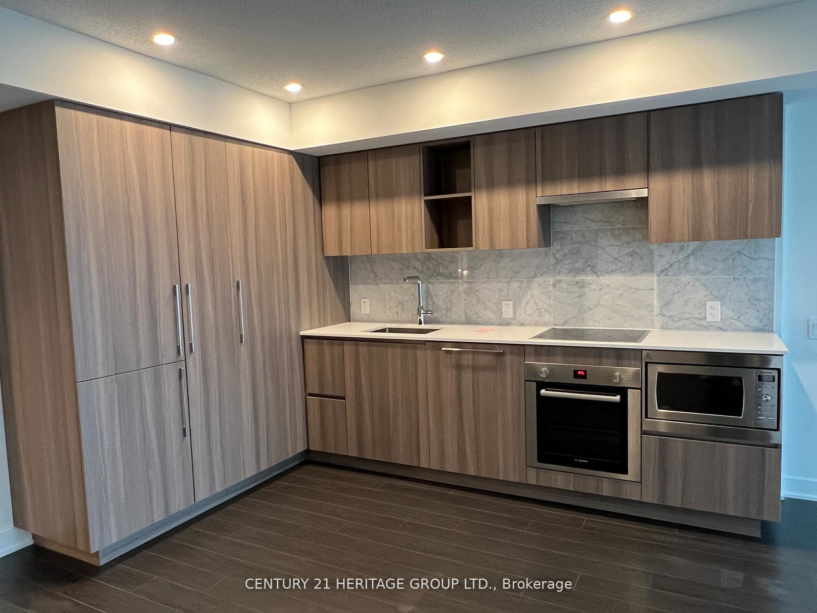19-bathurst-street-toronto-ontario-c12853950