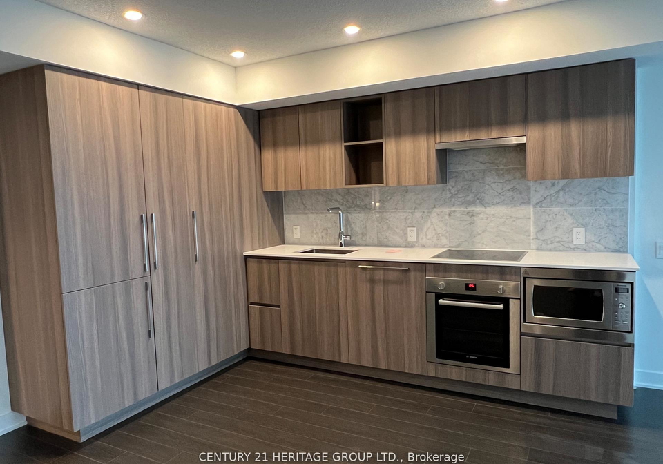 19-bathurst-street-toronto-ontario-c12853950