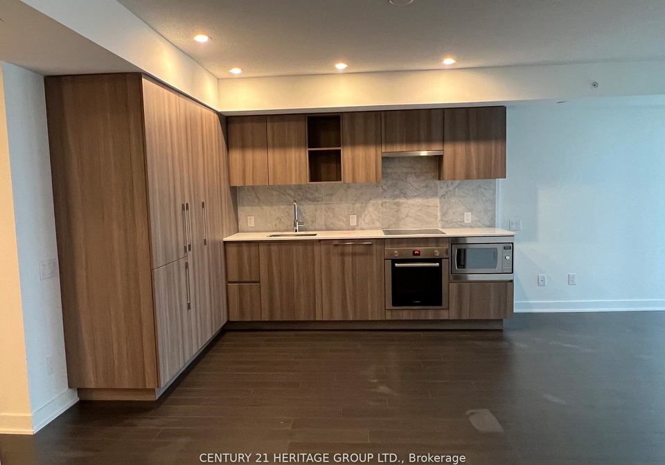 19-bathurst-street-toronto-ontario-c12853950