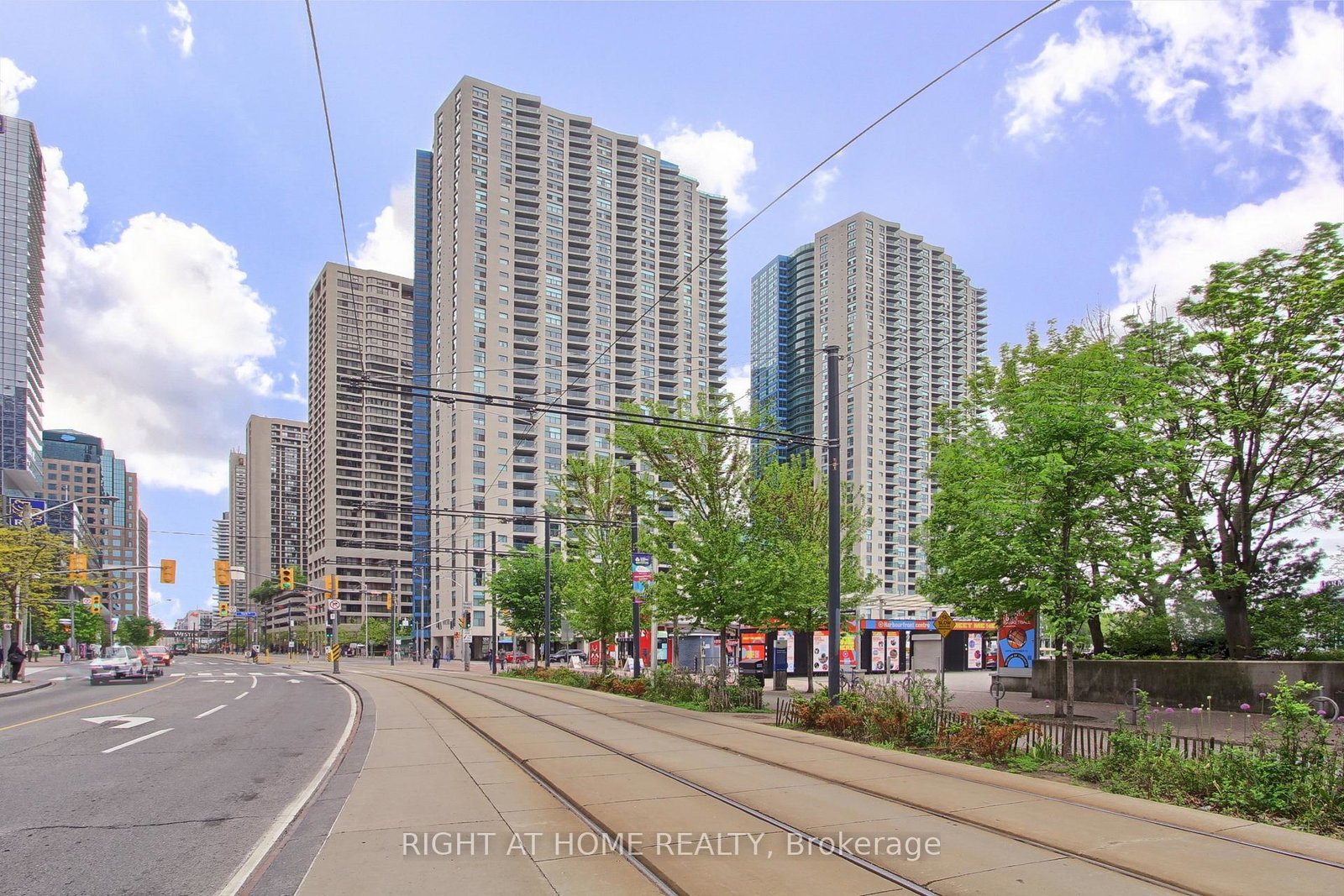 77-harbour-square-toronto-ontario-c12853956