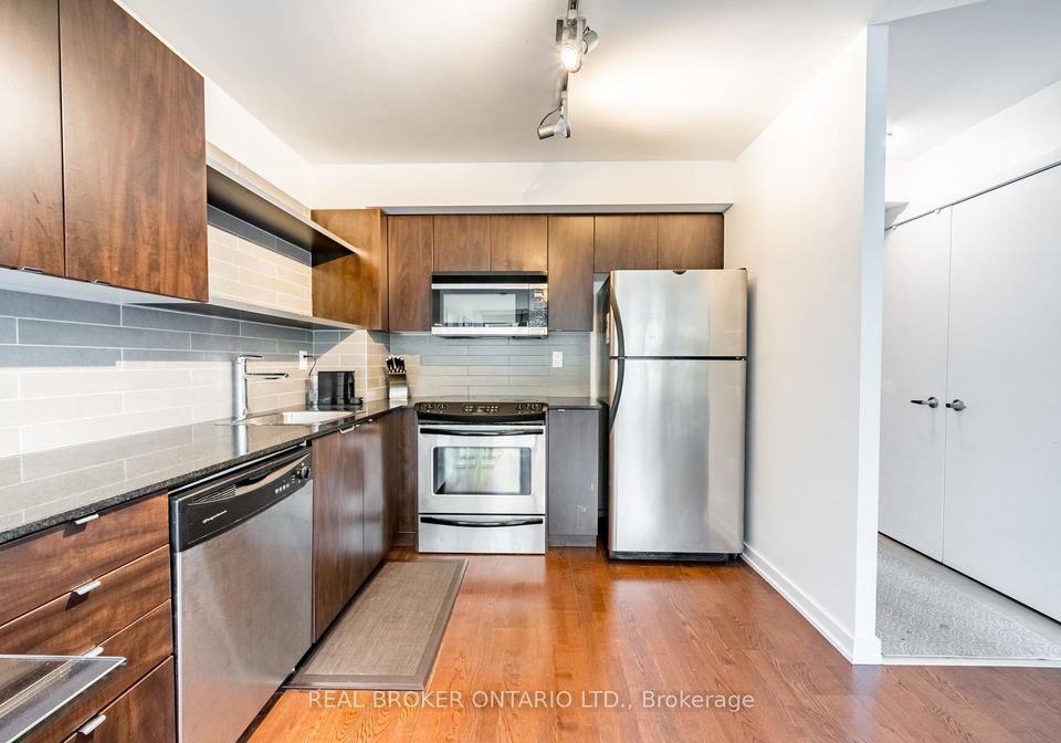 33-lombard-street-toronto-ontario-c12853960