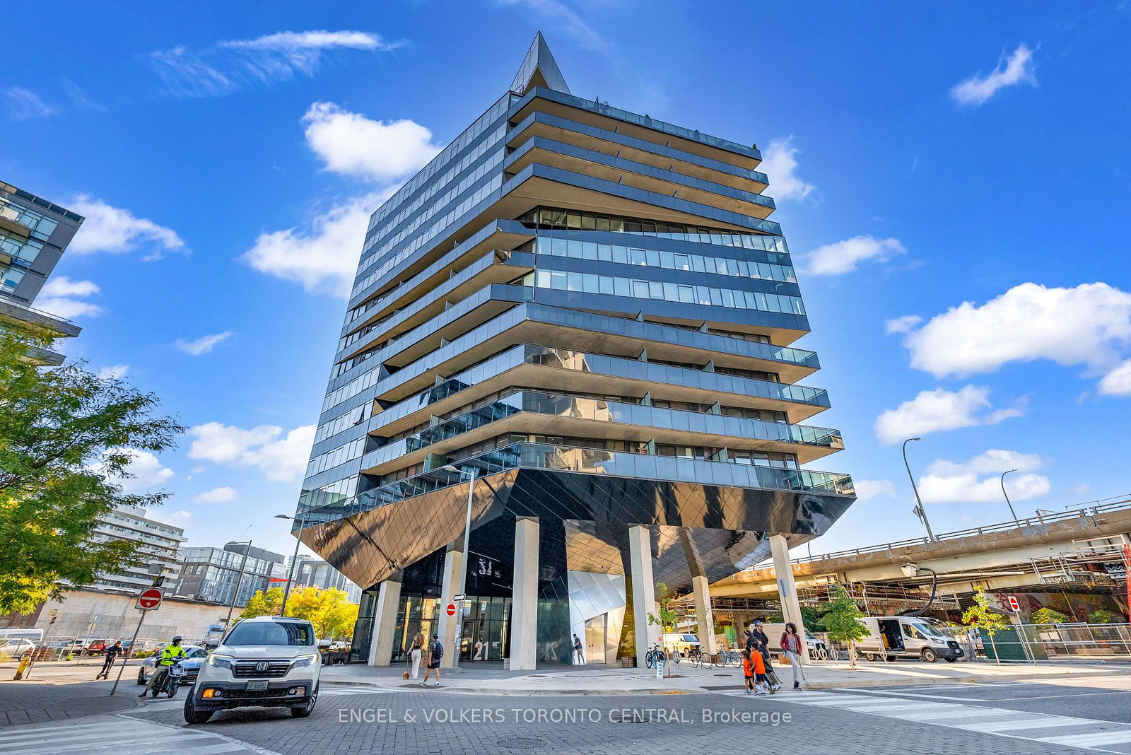 21-lawren-harris-square-toronto-ontario-c12854000