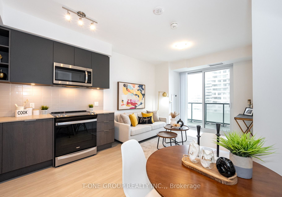 25-holly-street-toronto-ontario-c12854294