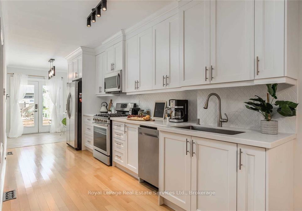 148-major-street-toronto-ontario-c12854488