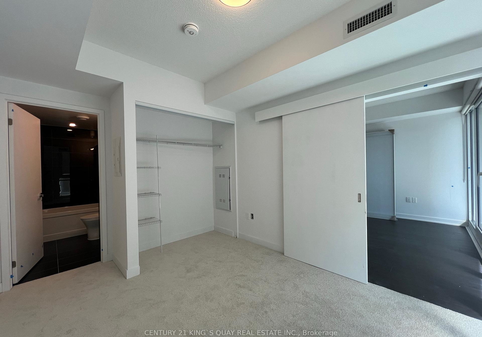 230-simcoe-street-toronto-ontario-c12854756