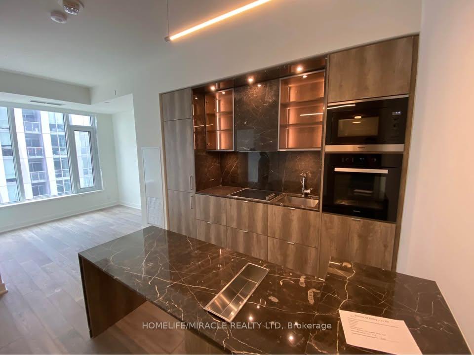 11-yorkville-avenue-toronto-ontario-c12855022
