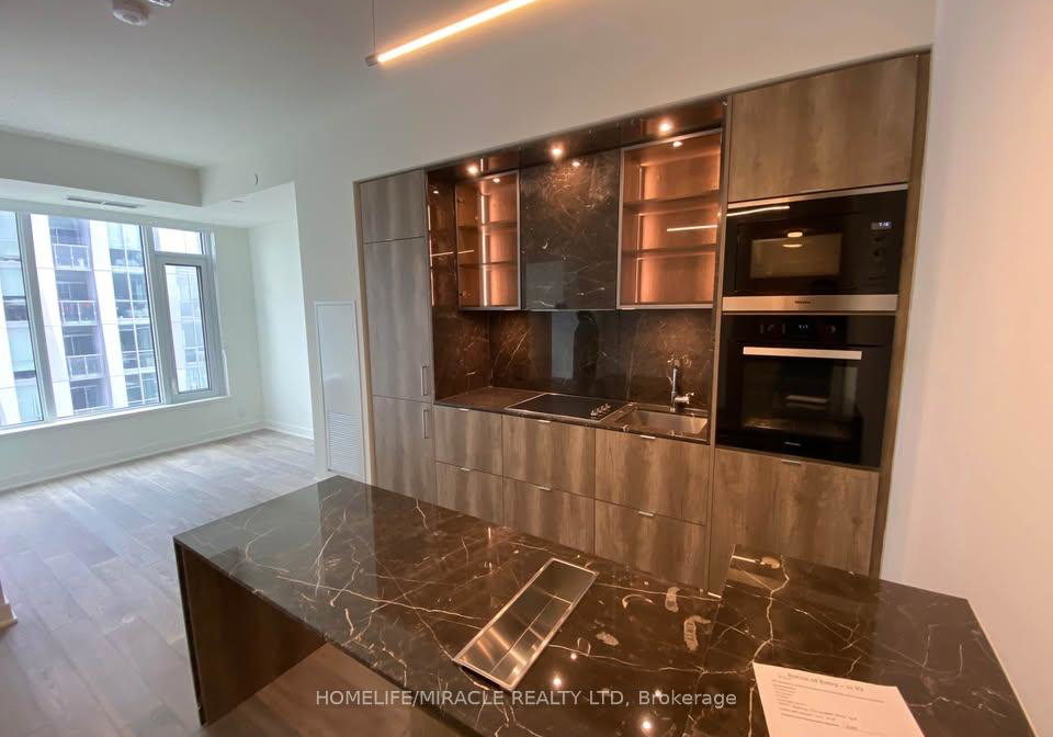 11-yorkville-avenue-toronto-ontario-c12855022