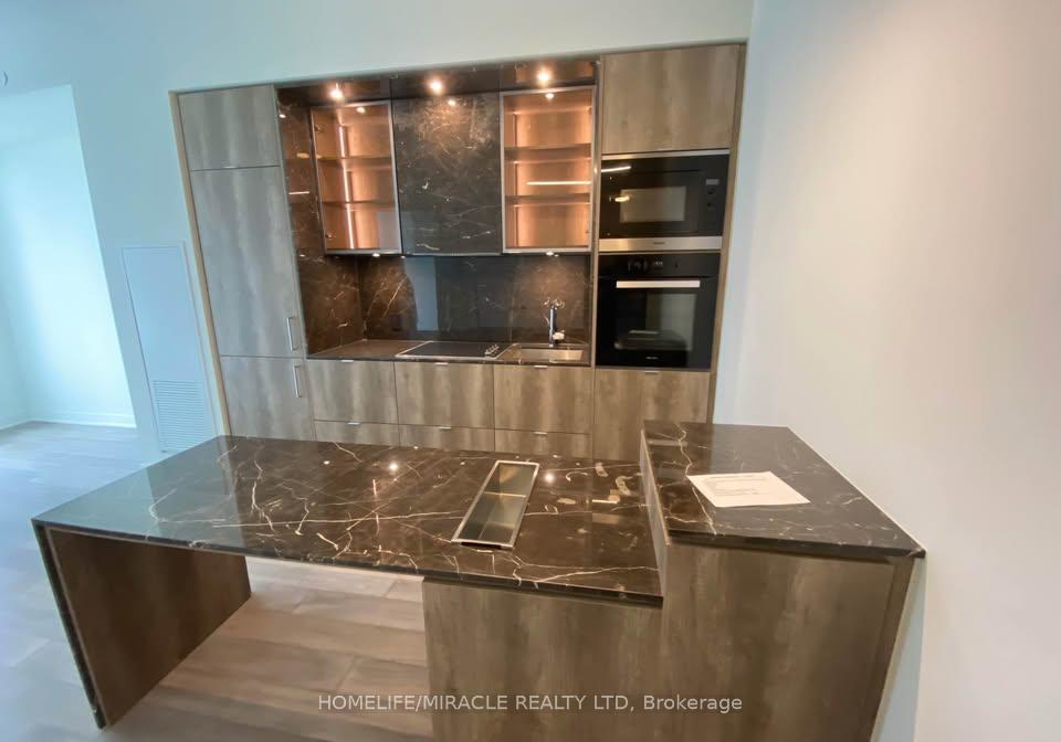 11-yorkville-avenue-toronto-ontario-c12855022
