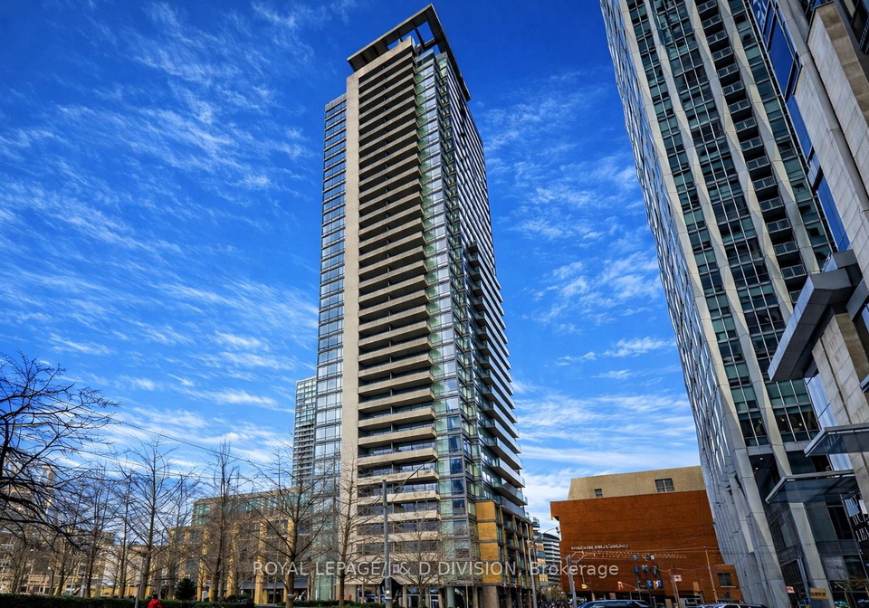 18-yorkville-avenue-toronto-ontario-c12855244