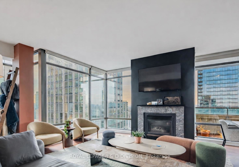 18-yorkville-avenue-toronto-ontario-c12855244