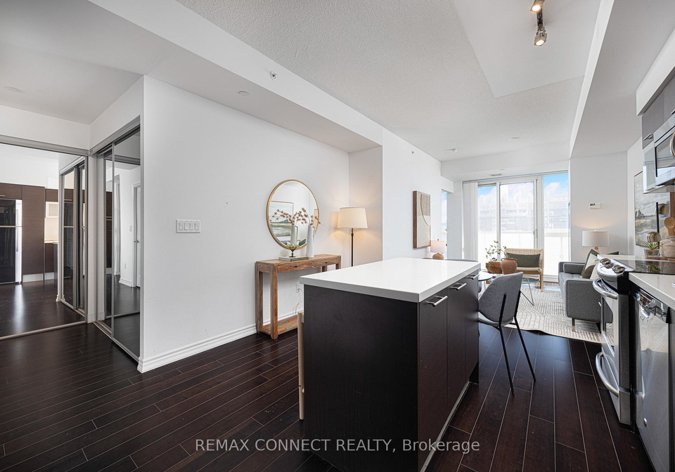 386-yonge-street-toronto-ontario-c12855284