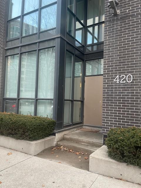 420-lake-shore-boulevard-w-toronto-ontario-c12855382