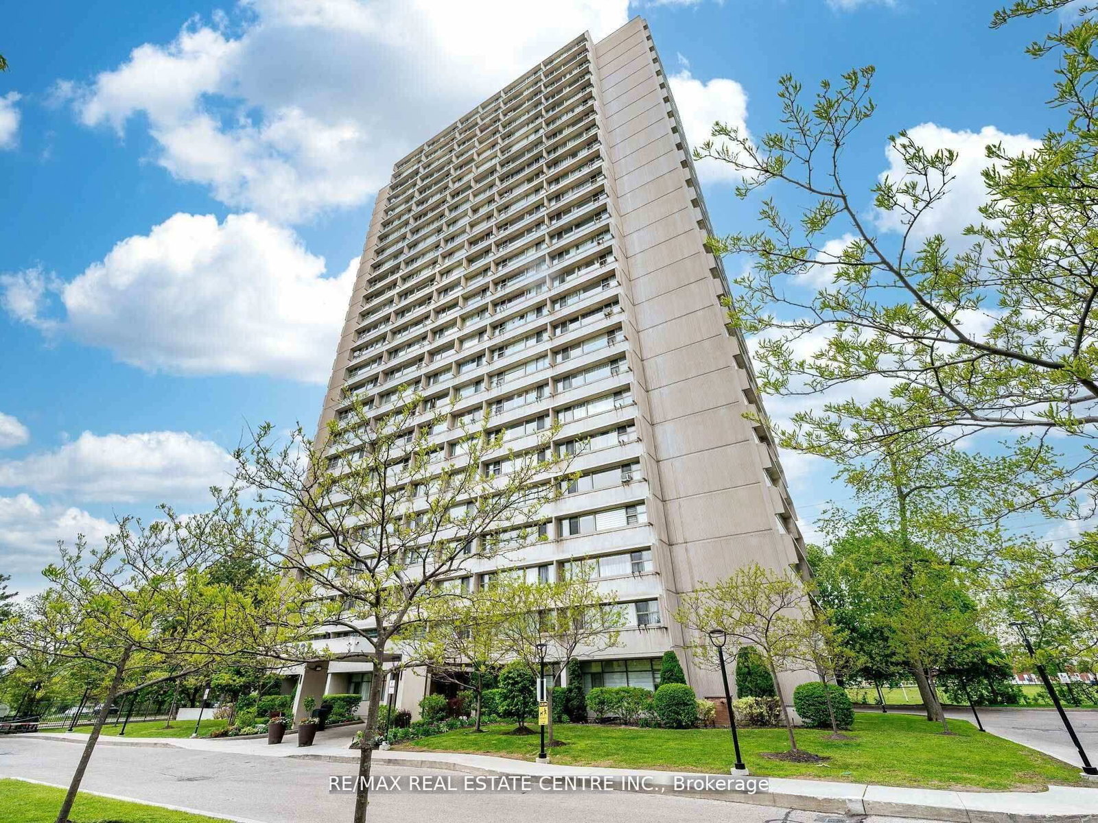 735-don-mills-road-east-york-ontario-c12855884