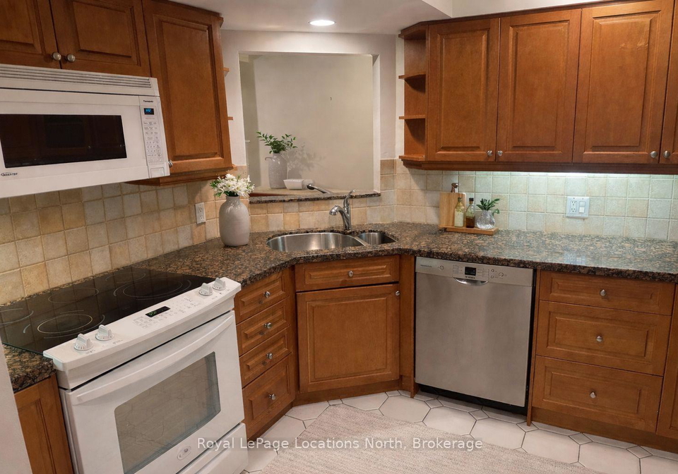 1818-bayview-avenue-toronto-ontario-c12855986