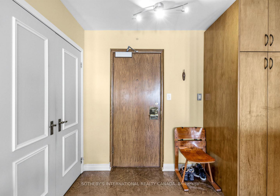 8-hawthorn-avenue-toronto-ontario-c12856242