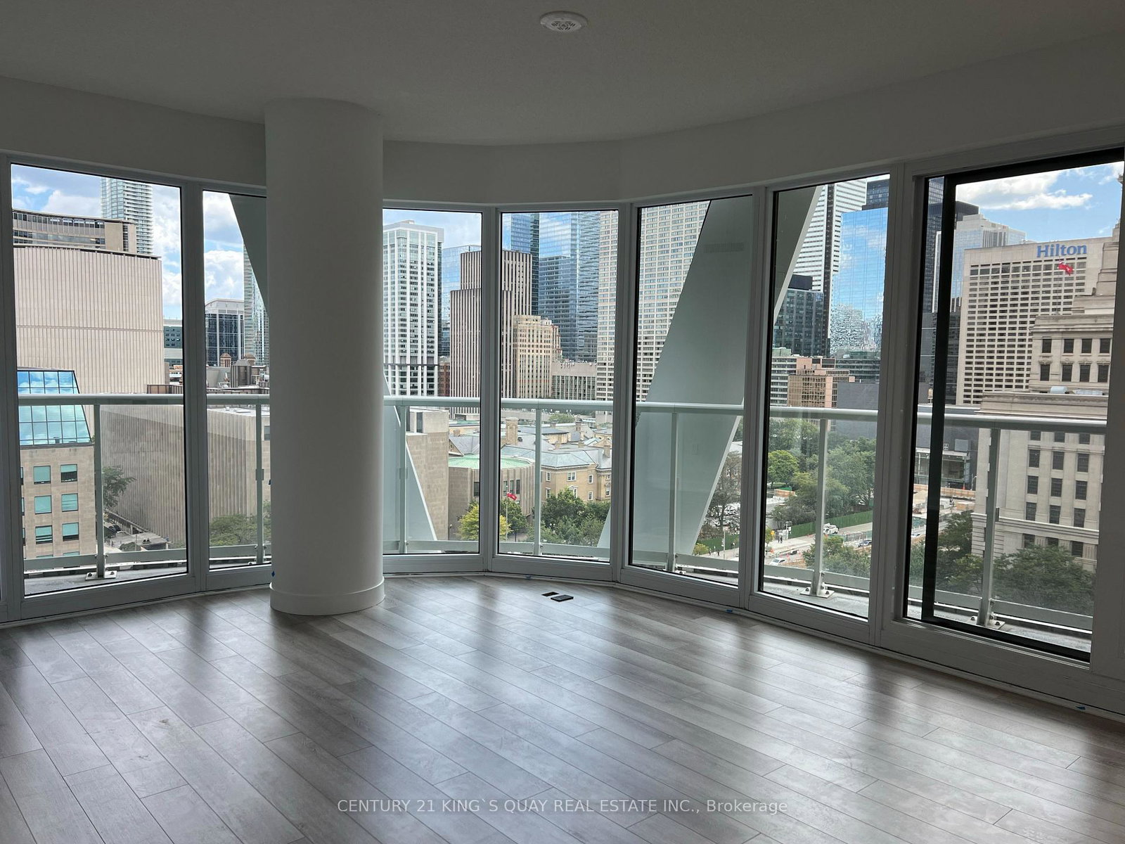 230-simcoe-street-toronto-ontario-c12856538