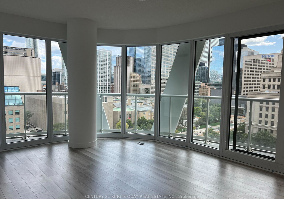 230-simcoe-street-toronto-ontario-c12856538