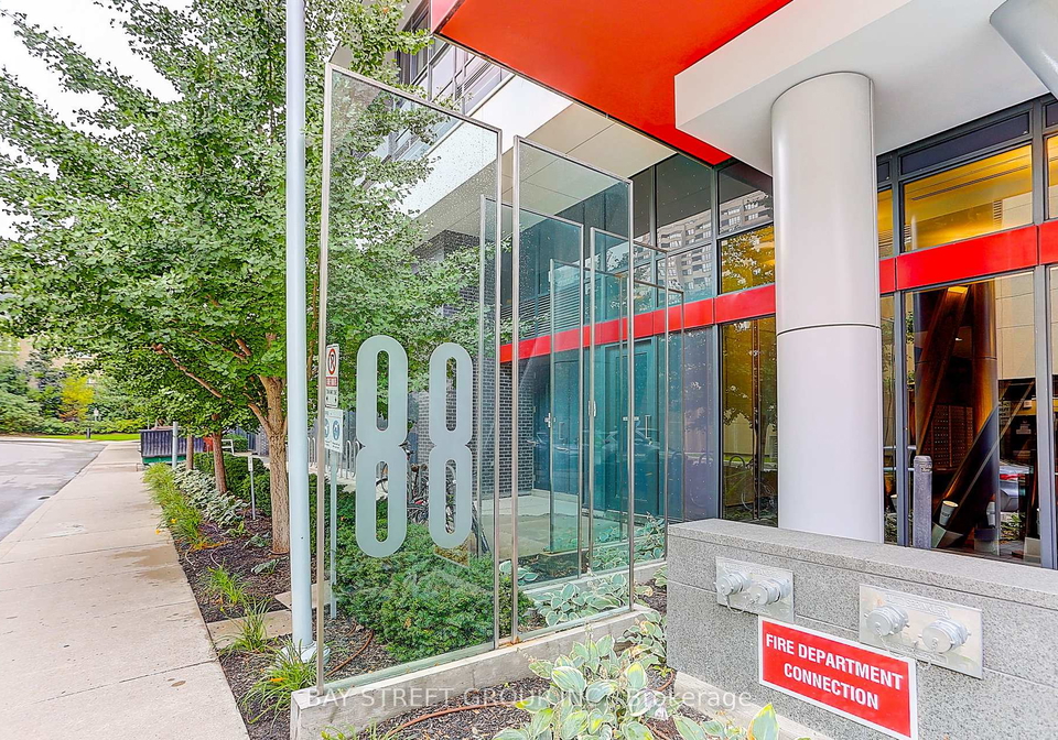 88-sheppard-avenue-e-north-york-ontario-c12856834
