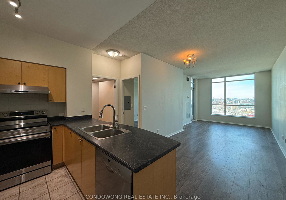 219-fort-york-boulevard-toronto-ontario-c12856940