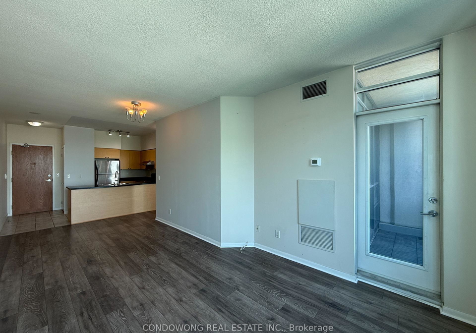 219-fort-york-boulevard-toronto-ontario-c12856940