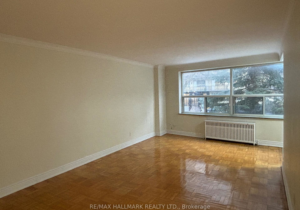 134-lawton-boulevard-toronto-ontario-c12857570