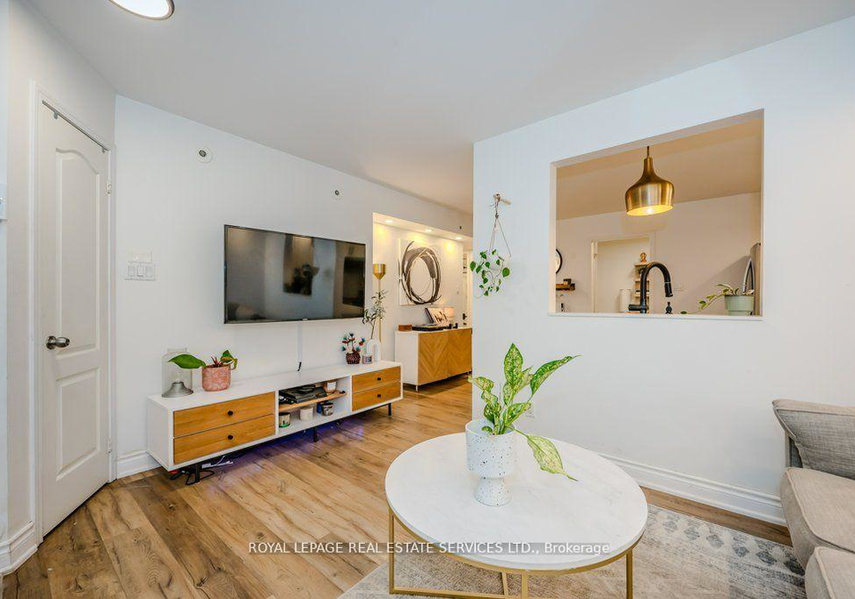 10-douro-street-toronto-ontario-c12857902