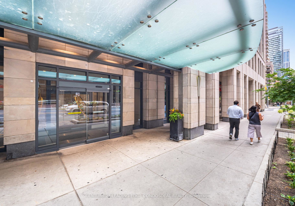 955-bay-street-toronto-ontario-c12857970