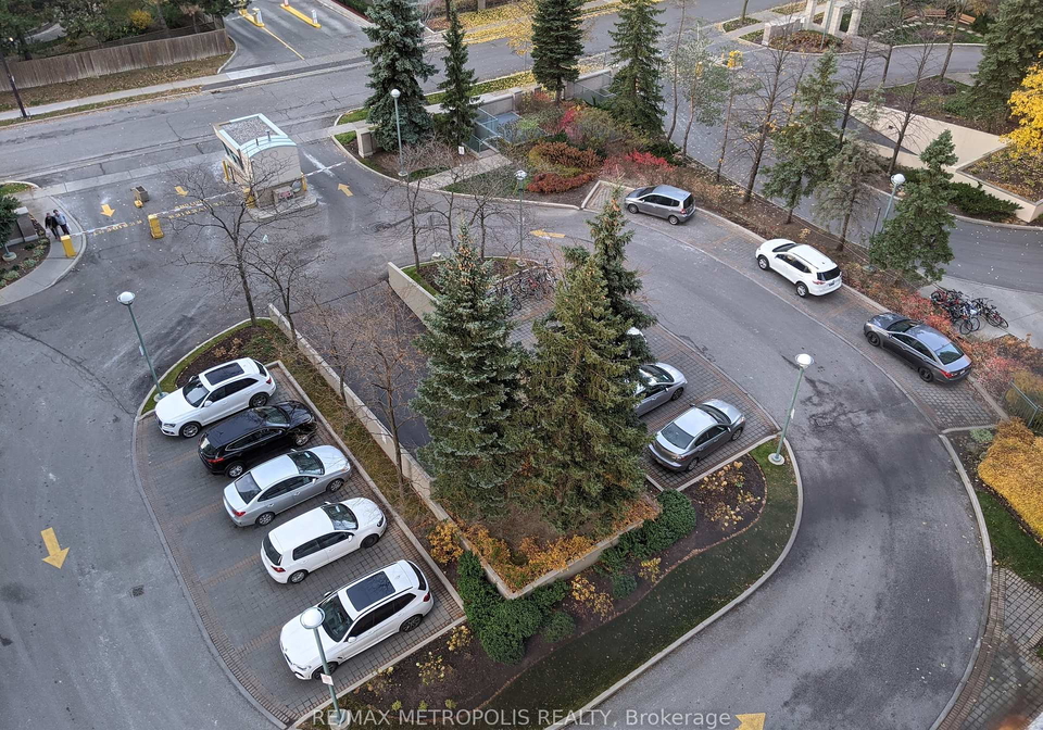 3-pemberton-avenue-north-york-ontario-c12858306