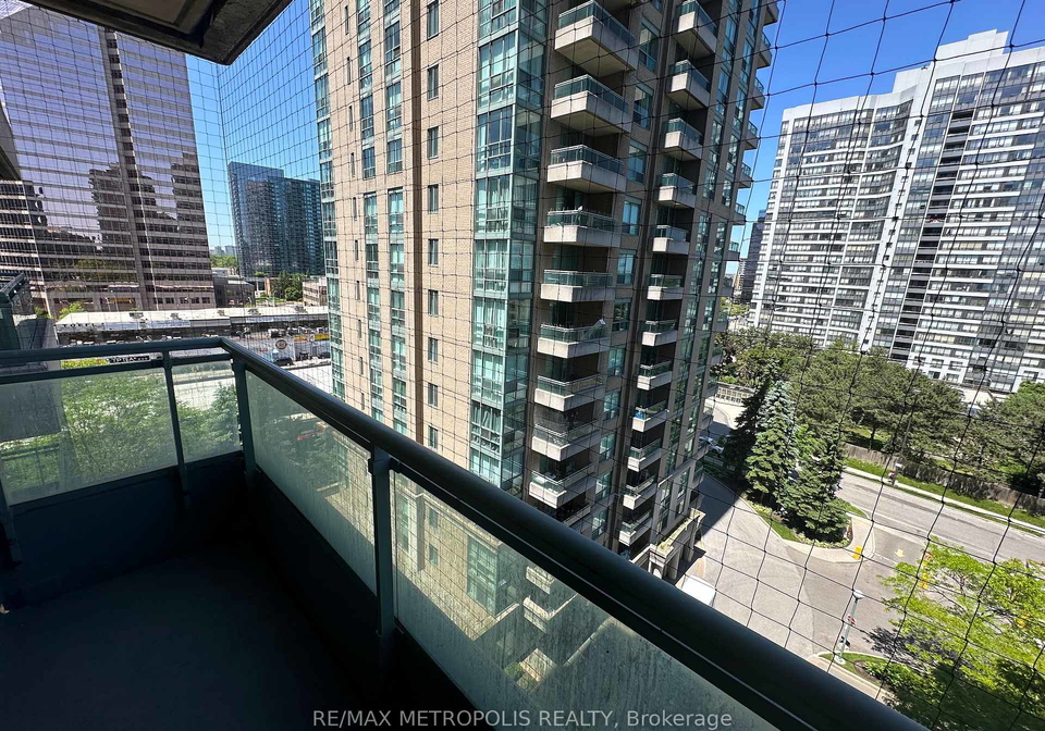 3-pemberton-avenue-north-york-ontario-c12858306