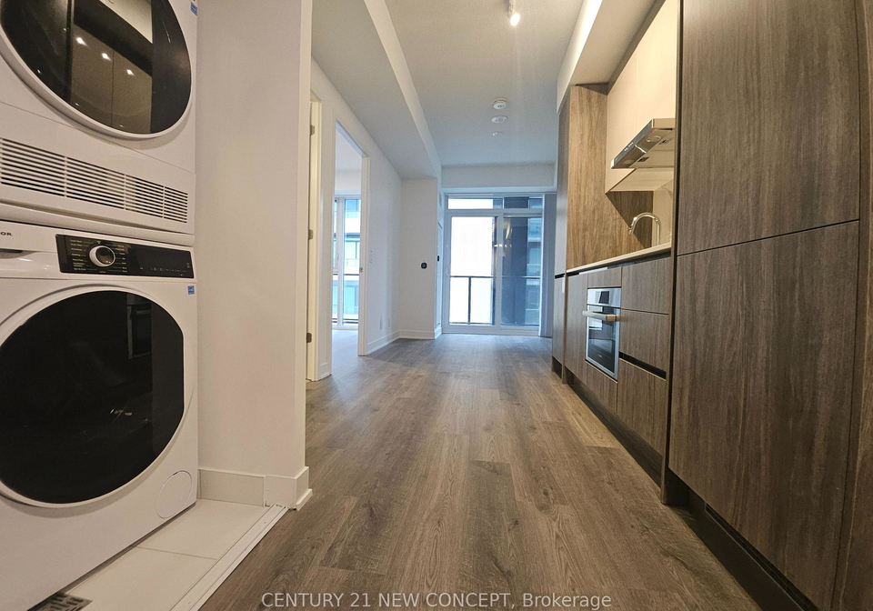 180-front-street-e-toronto-ontario-c12858384