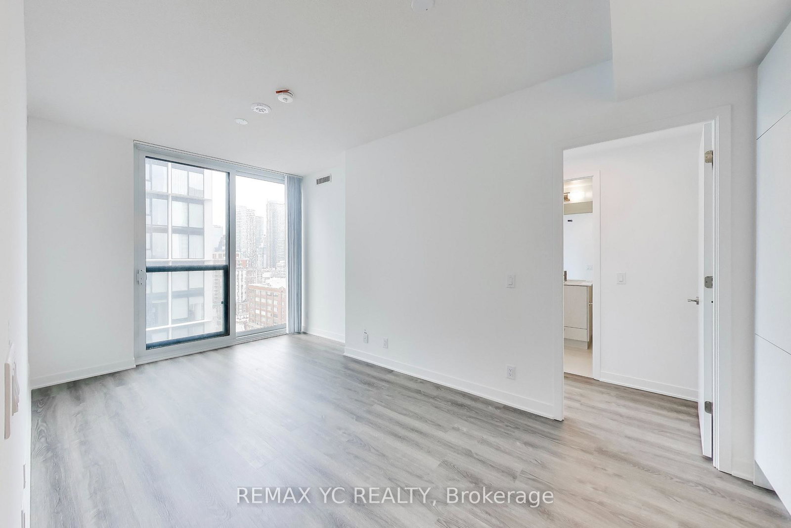 180-front-street-e-toronto-ontario-c12858410