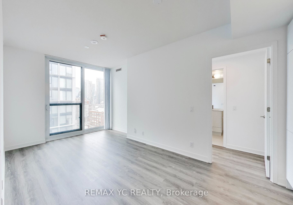 180-front-street-e-toronto-ontario-c12858410