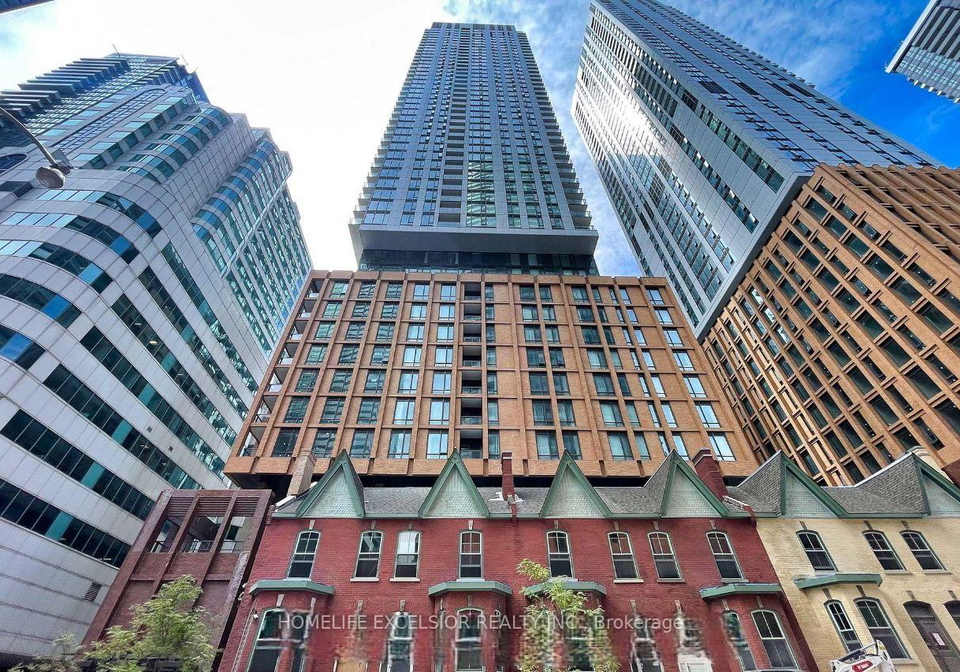 8-widmer-street-toronto-ontario-c12858660