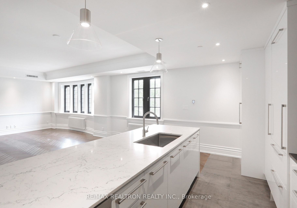 2-clarendon-avenue-toronto-ontario-c12858692