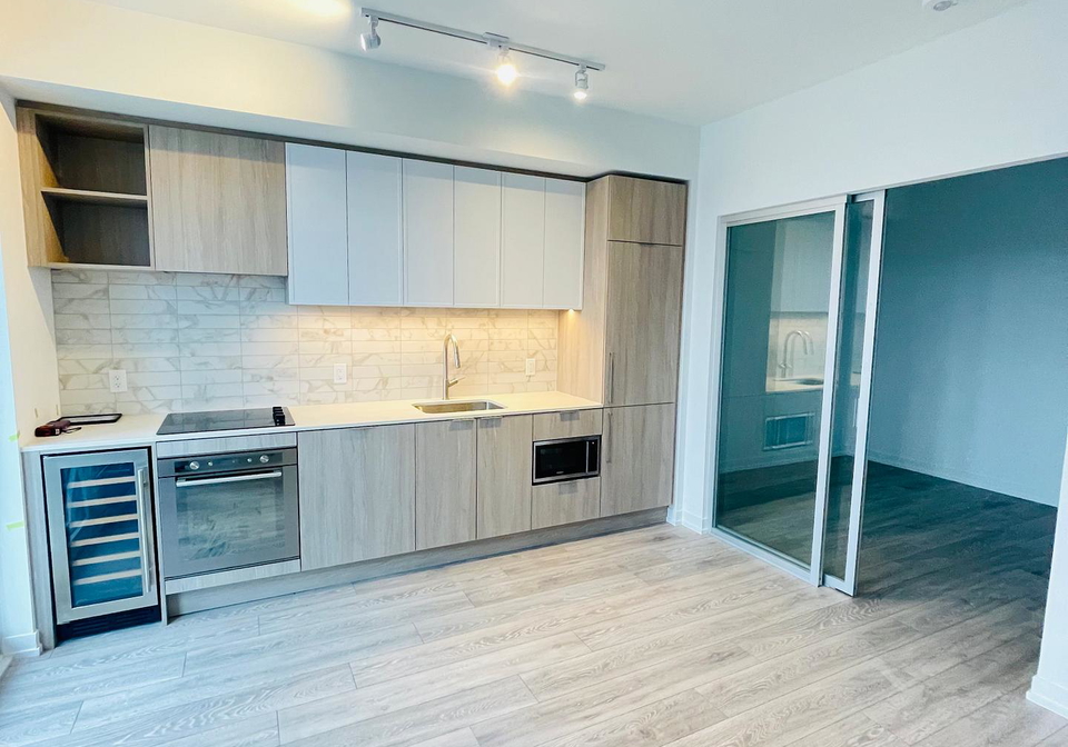 2020-bathurst-street-toronto-ontario-c12858698