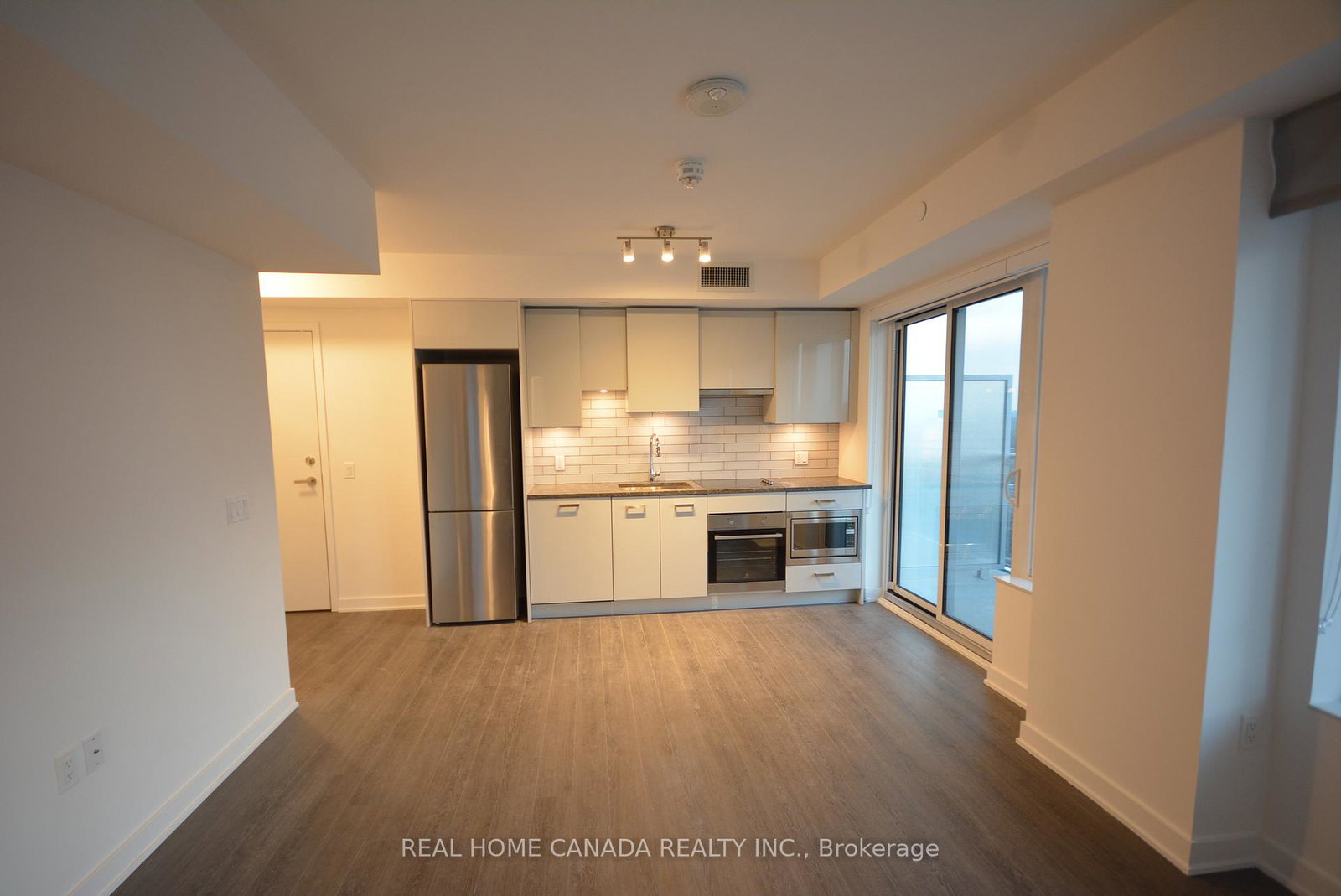 195-redpath-avenue-toronto-ontario-c12858766