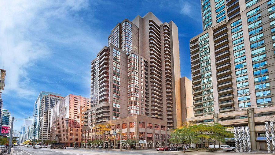 736-bay-street-toronto-ontario-c12858812