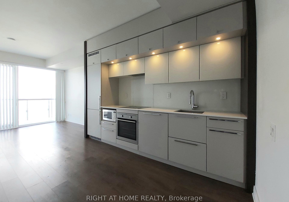 15-grenville-street-toronto-ontario-c12858838
