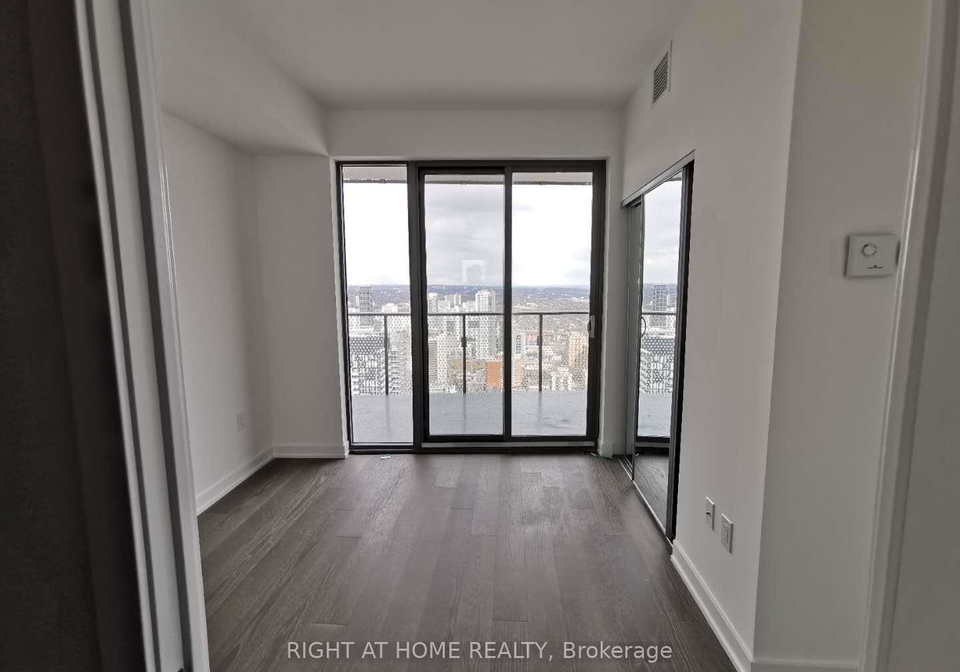 11-wellesley-street-w-toronto-ontario-c12858846
