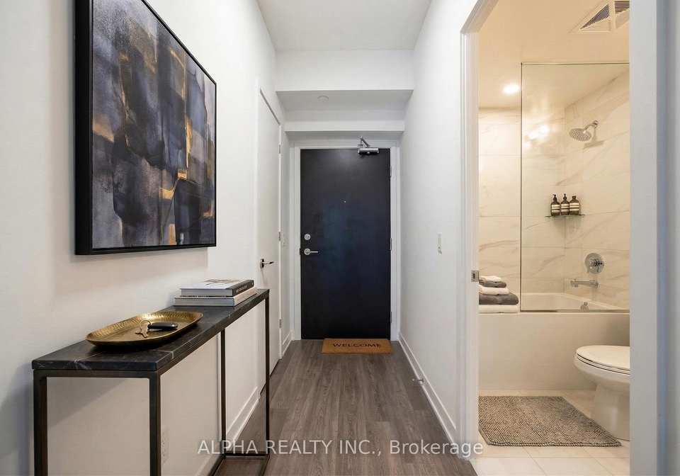 180-front-street-e-toronto-ontario-c12858856