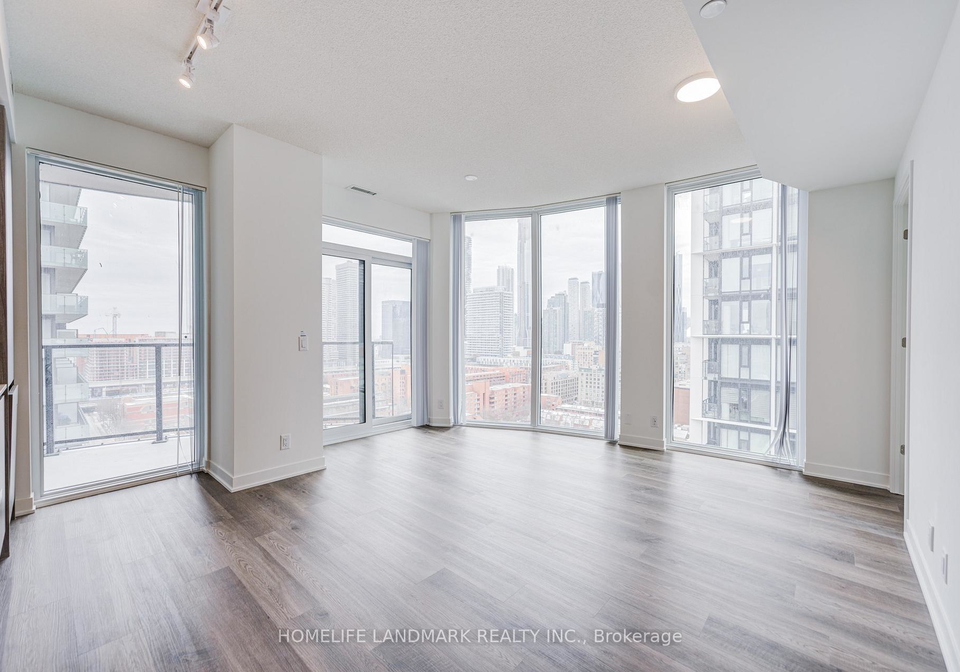 180-front-street-e-toronto-ontario-c12858956