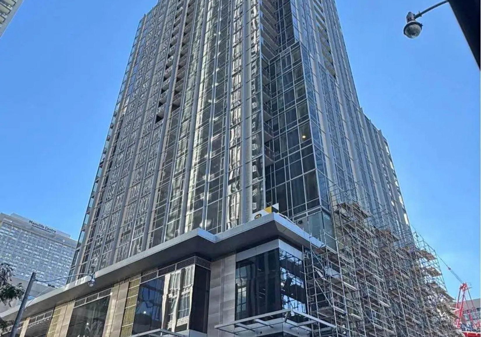 11-yorkville-avenue-w-toronto-ontario-c12858976