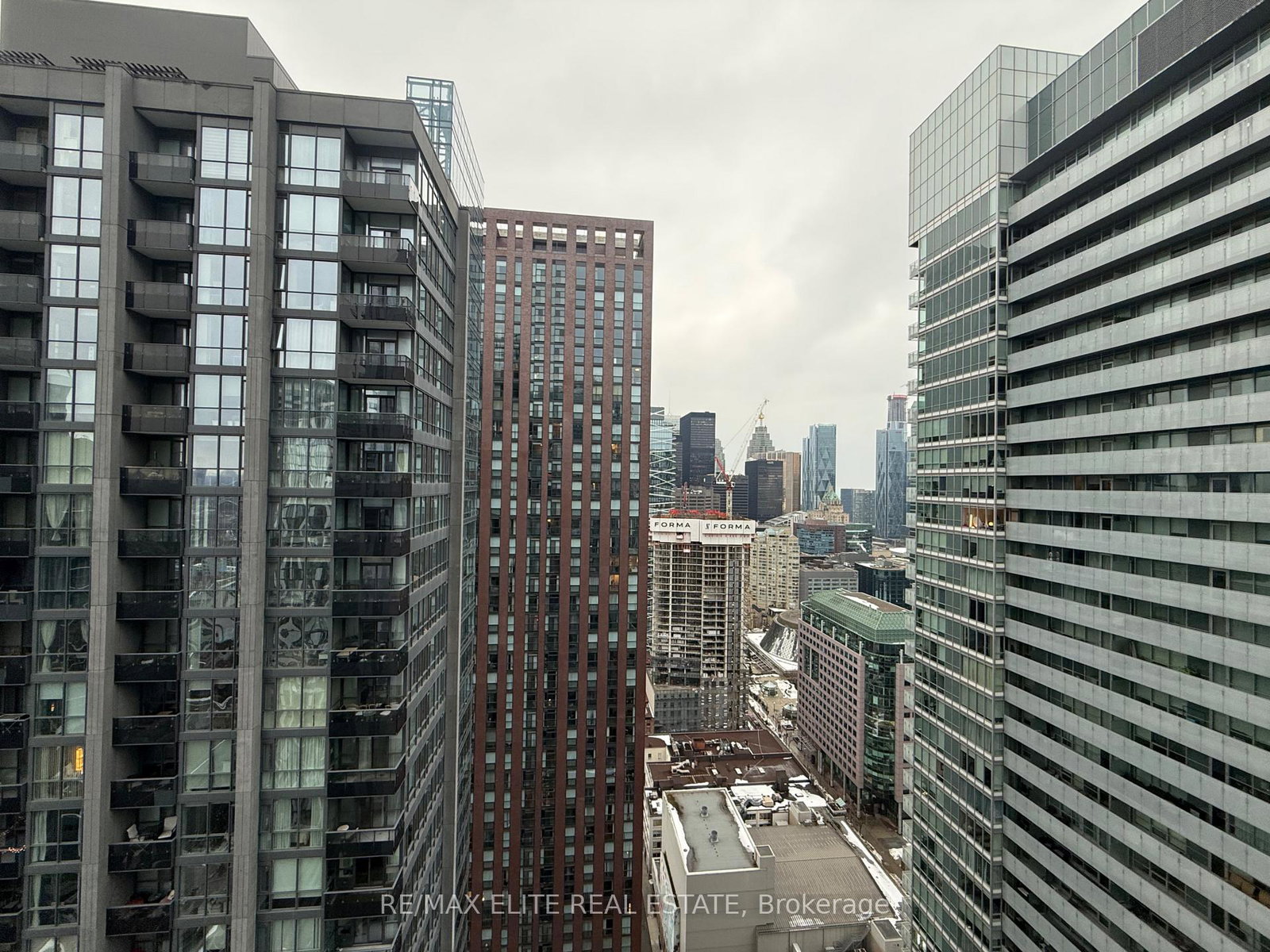 21-widmer-street-toronto-ontario-c12858978