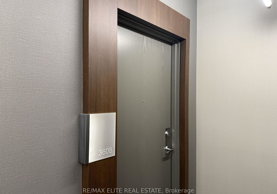 21-widmer-street-toronto-ontario-c12858978
